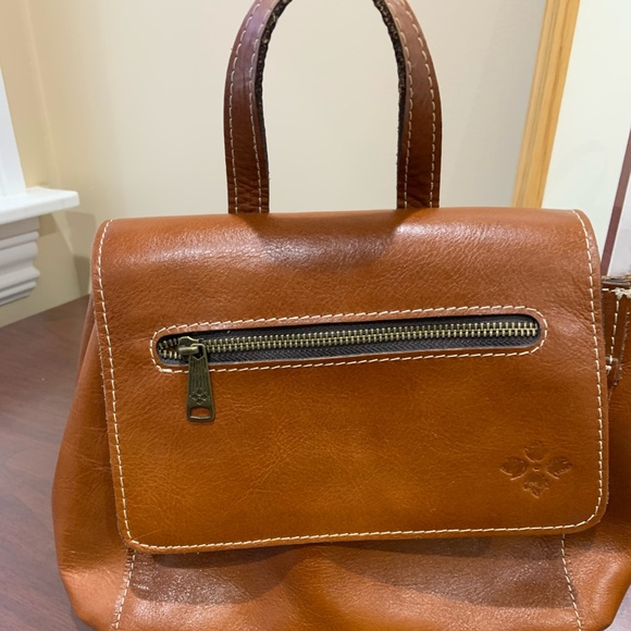 Patricia Nash Handbags - Backpack/ crossbody like new. Leather.